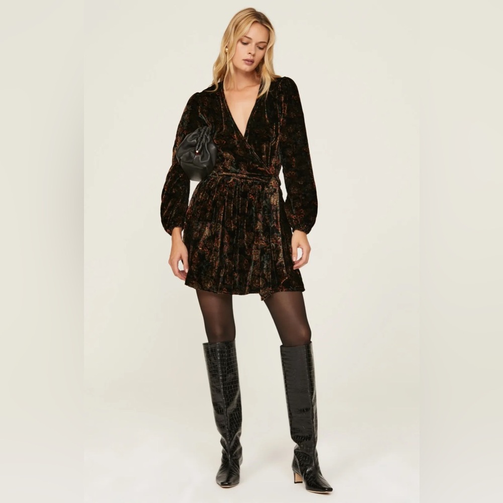 Slate & Willow Velvet Long-sleeve Wrap Dark Floral Mini Dress SIZE L